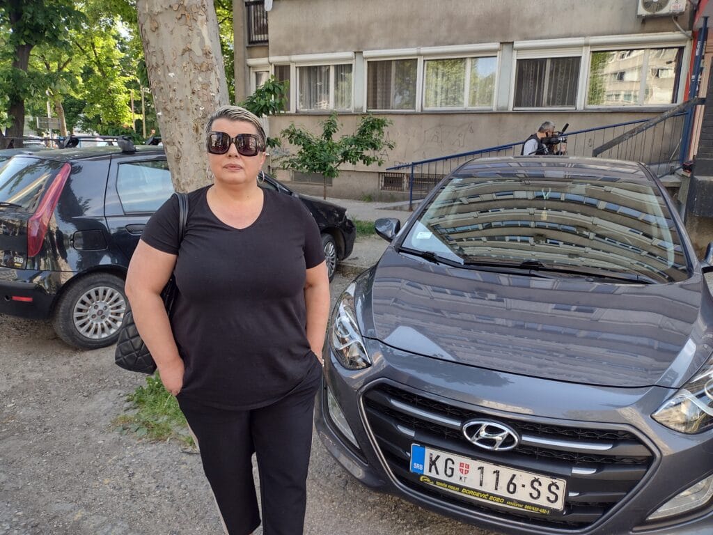 "Miloš je vukao za rep poskoka, a on je siktao i hteo da ga ujede": Filmska priča Kragujevčanke kojoj se zmija zavukla u auto 2 "Miloš je vukao za rep poskoka, a on je siktao i hteo da ga ujede": Filmska priča Kragujevčanke kojoj se zmija zavukla u auto 2