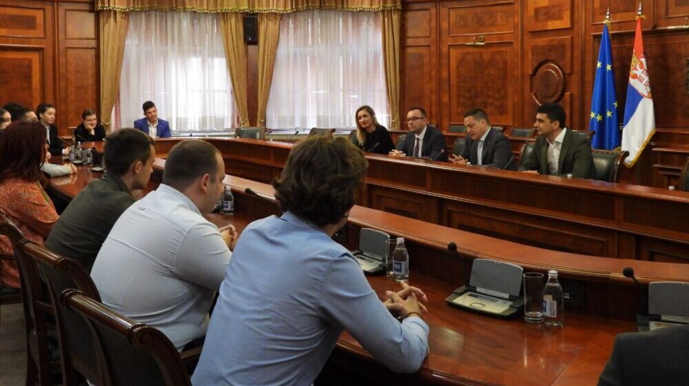 Ružić čestitao studentima Pravnog fakulteta uspeh na takmičenju 1