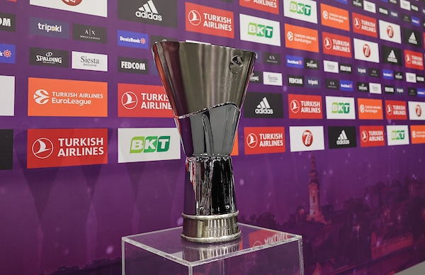 Tesan poraz Crvene zvezde od Asvela 1