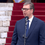 Vučić se obratio okupljenima ispred Skupštine i najavio da će čuvati stabilnost i mir 9
