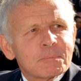 Poznati francuski voditelj optužen za seksualno zlostavljanje i silovanje 7