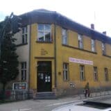 Užice: Učenik šestog razreda pretučen posle škole, udaran rukama i tvrdim predmetom 2