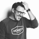 Najnagrađivaniji dizajner sa ovih prostora, Slavimir Stojanović Futro, otvara izložbu u Galeriji Haos 5