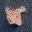 Zmijsko ostrvo: Stena za koju se gine 16