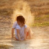 Hrvatski usvojitelji posle šest meseci zajedno s decom stigli iz Zambije u Ljubljanu 4