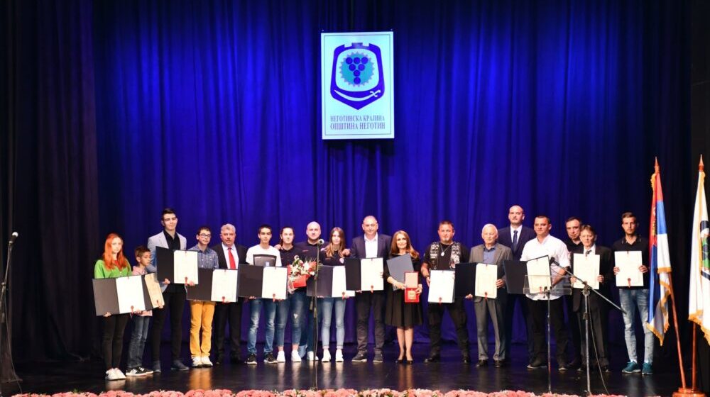 Negotin: Dodelom Majskih nagrada i povelja obeležen Dan opštine Negotin 1