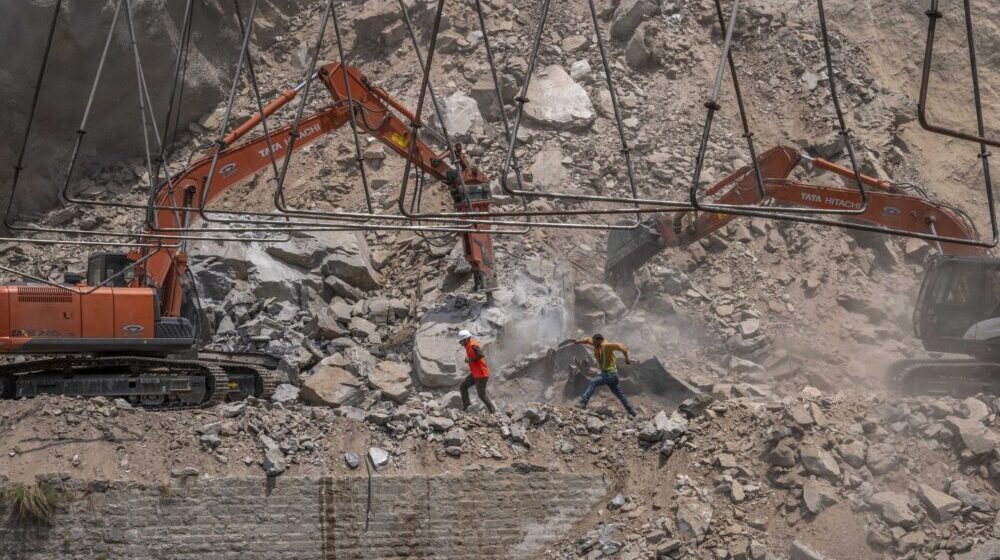 Indija: Devet radnika poginulo u urušavanju tunela u Kašmiru 1