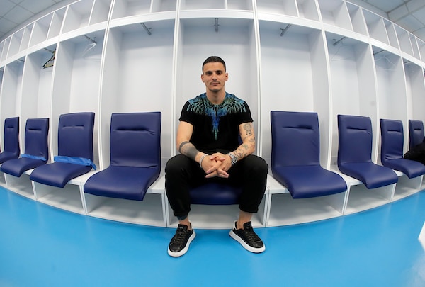 Falko hoće u Italiju, Zvezda se ne buni 1