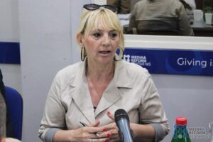 "Zašto deca dok traje antidiverzioni pregled stoje u dvorištu, uz samu zgradu škole": Pitanje je majke đaka jedne niške škole koje muči mnoge roditelje 3