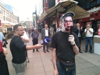 foto, slavoljub blagojevic, aleksandar vucic 2, foto z. miladinovic Satirična inauguracija u Nišu: Izloženi simboli Vučićevog predsednikovanja 2