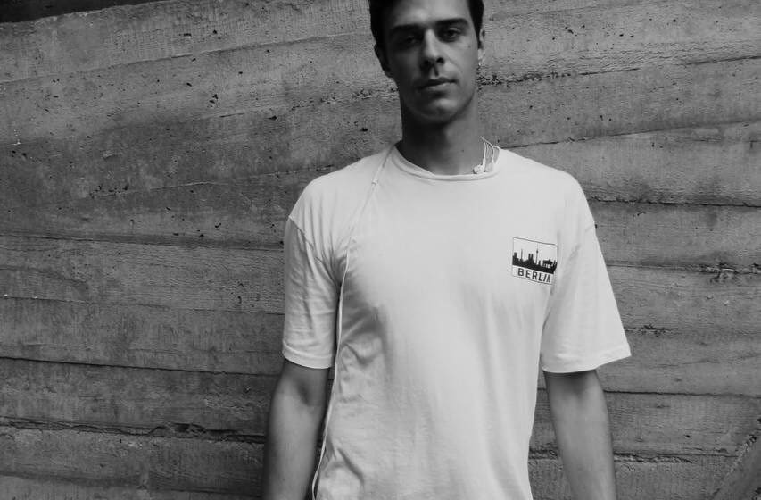 Uroš Janjić, student koji je u Nišu izboden nožem zbog majice sa antifašističkom porukom: Oterali su me iz moje zemlje 1