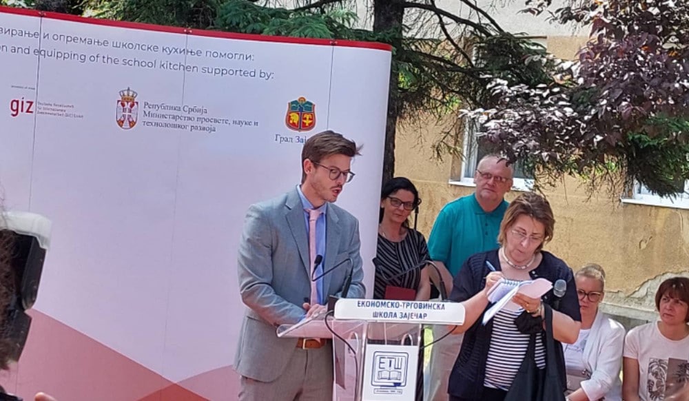 Zaječar: Svečano otvorena renovirana kuhinja u Ekonomskoj školi 2 Zaječar: Svečano otvorena renovirana kuhinja u Ekonomskoj školi 2