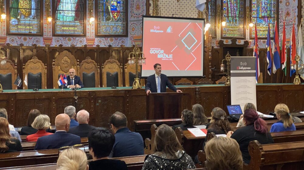 Govor mržnje je sveprisutan, a prag tolerancije sve veći: Stručna konferencija u Subotici 1