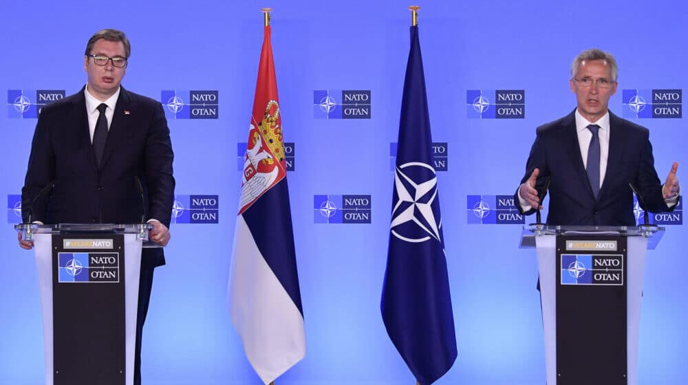 Srbija će biti izložena novim pritiscima za pristup NATO: Sagovornici Danasa o posledicama prijema Švedske i Finske 11