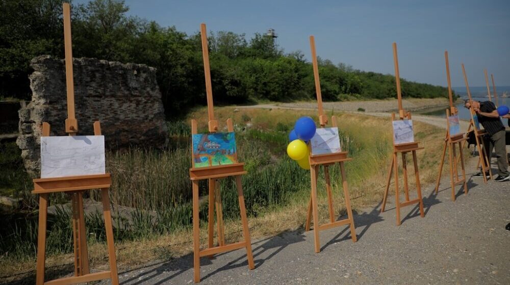 Kladovo: „Između mašte i istorije“ - likovna izložba kod Trajanovog mosta 1