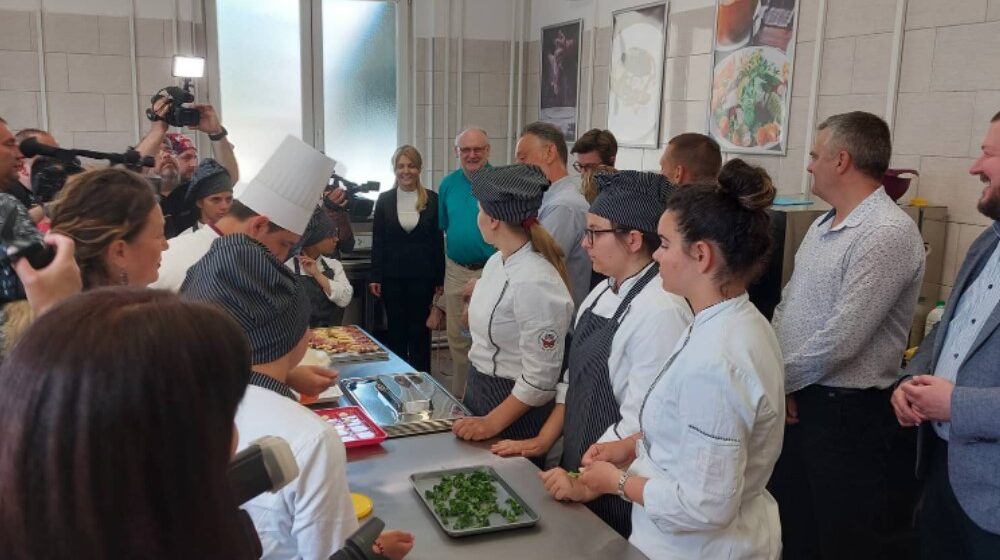 Zaječar: Svečano otvorena renovirana kuhinja u Ekonomskoj školi 1