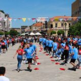 Negotinski maturanti plesali istovremeno sa vršnjacima širom Srbije 4