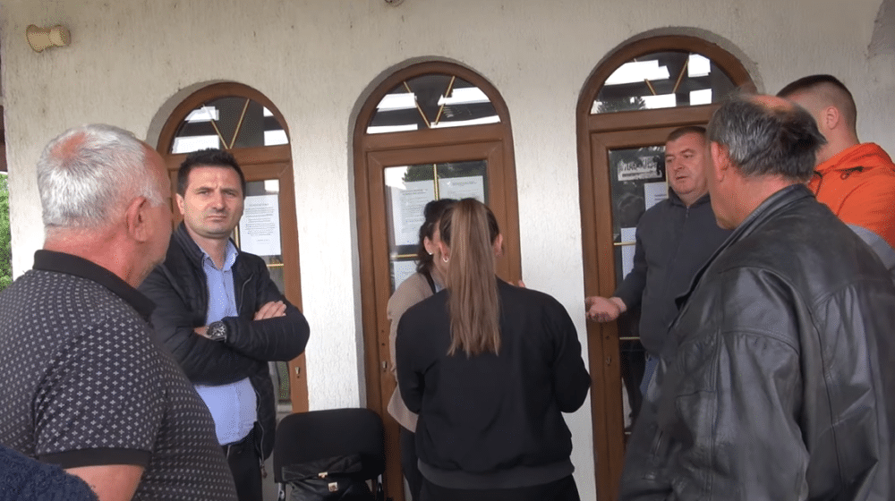 Na Kosovu blokirane opštine zbog fiktivno zaposlenih iz centralne Srbije 1