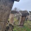 Spomenici bez imena pokojnika na groblju iznad Rajca kod Negotina: Groblje puno prethrišćanskih simbola 14