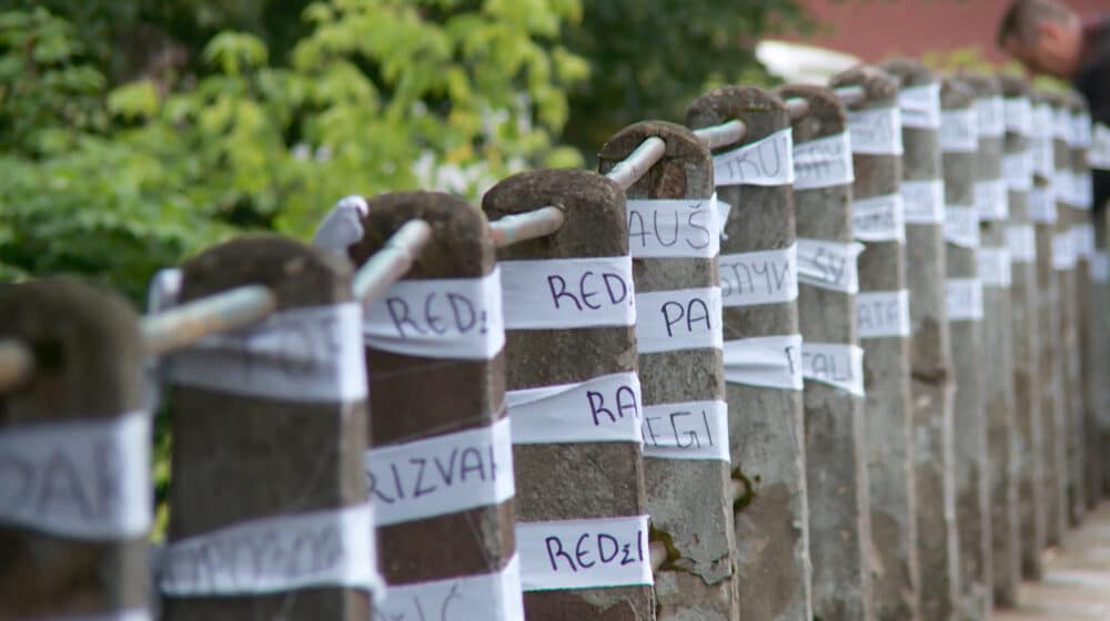 Rođendan Orbana i Mitrovića može, ali ne i mirna šetnja sećanja na hiljade ubijenih Prijedorčana 1