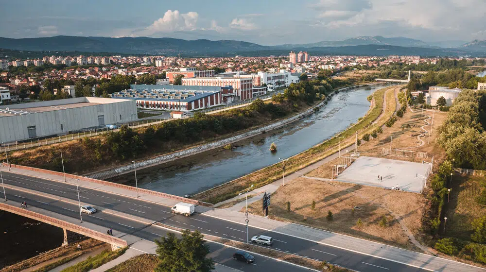 Ko su dobitnici najvišeg gradskog priznanja u Nišu - nagrade "11. januar"? 8