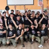 Incident u Slavonskom Brodu: Maturanti na čelu sa razrednom u zanosu fašističkog pozdrava 2