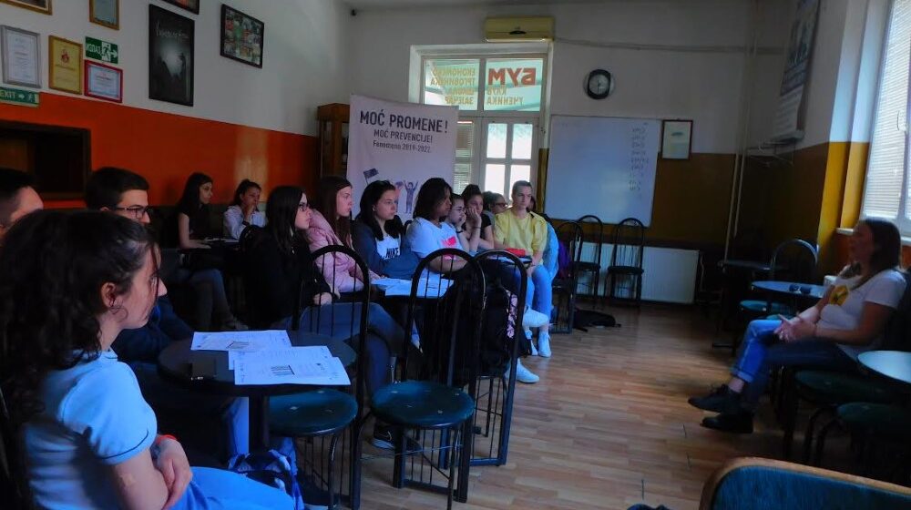 U zaječarskoj Ekonomskoj školi organizovana “Živa biblioteka” 1