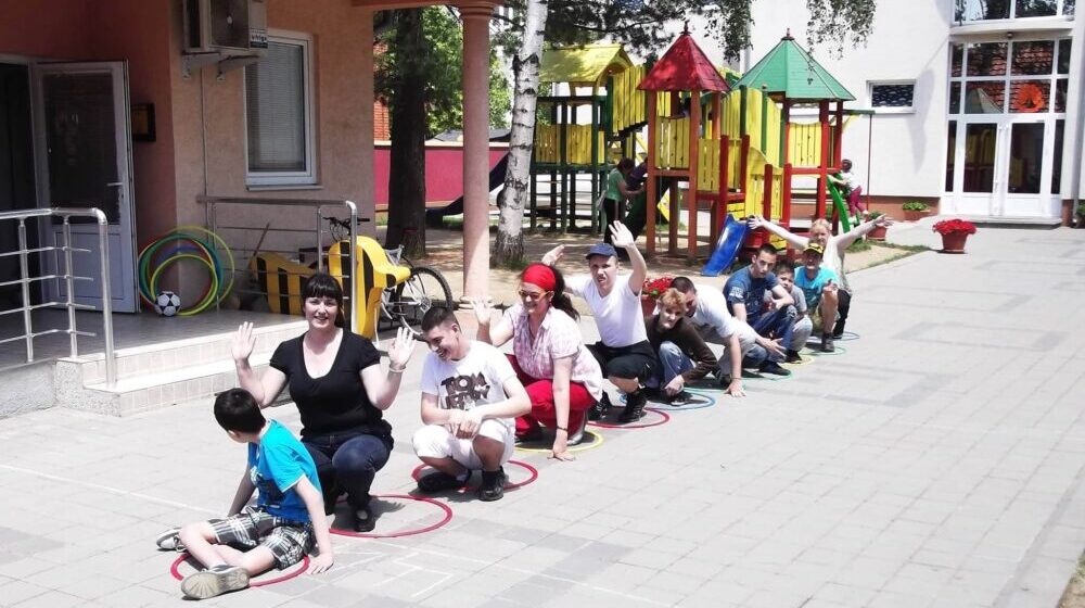 Kladovo: “Reka prijateljstva” – likovni konkurs Udruženja za pomoć osobama ometenim u razvoju “Nada” 1