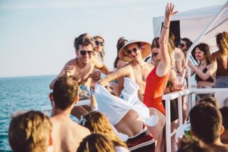 vel3 Ne pokušavamo prodavati tople pive, već nudimo iskustvo festivala na koji bi i sami išli 2