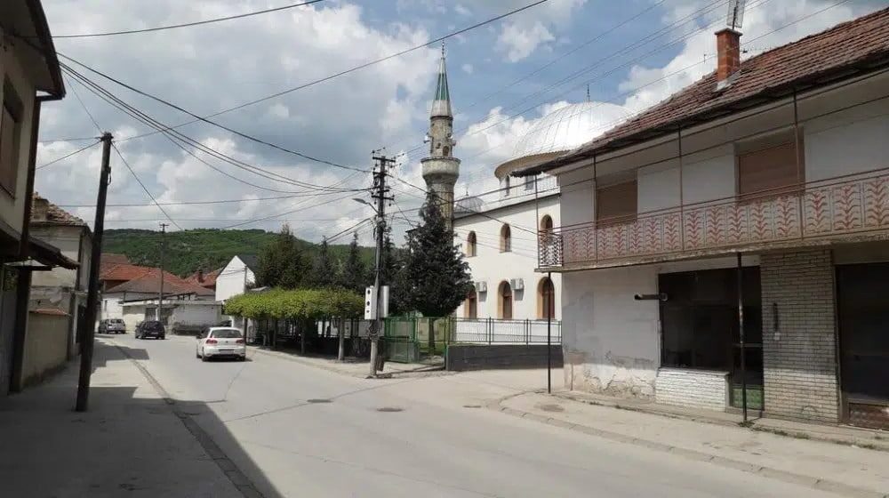 Ponovljeno glasanje u Velikom Trnovcu odvija se uz pojačano prisustvo policije 1
