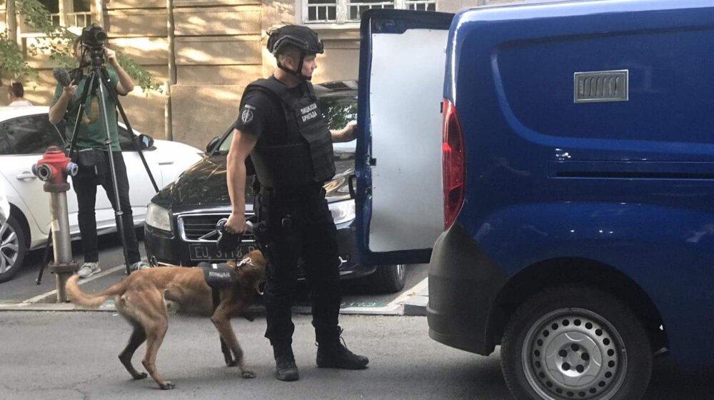 Policija 2.000 puta izlazila na teren u Beogradu zbog lažnih dojava o bombama, šta su za nju sumnjivi predmeti 1