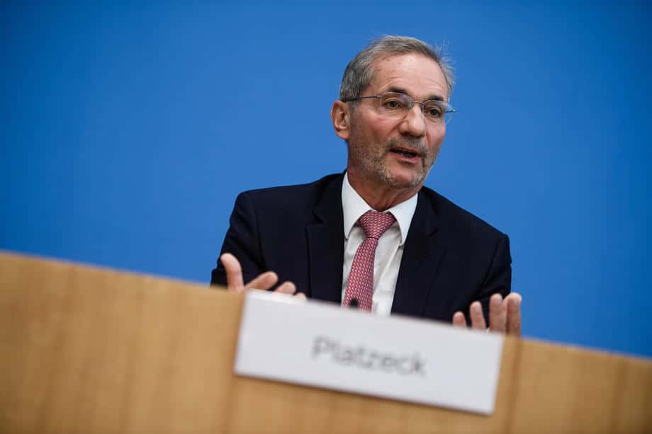 Dvanaest Nemaca koji su godinama igrali sa “dragim Putinom” 4