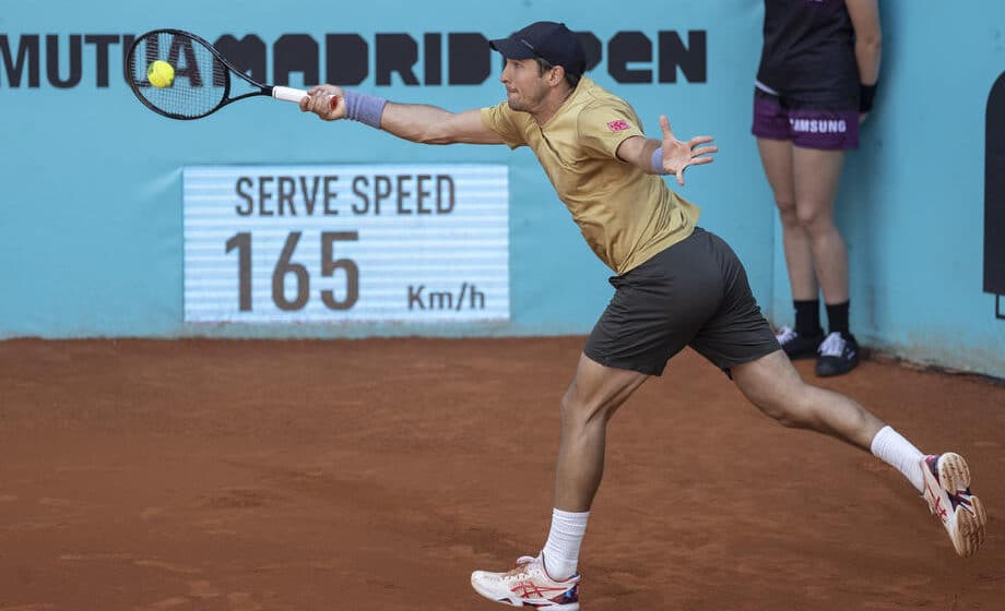 Lajović ispao, Đoković na Hurkača 1