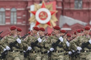 Dan pobede, Moskva, Rusija BLOG UŽIVO Ukrajinska vojska: Četiri rakete sa Krima pogodile oblast Odese; Zelenski obećao pobedu Ukrajine 4