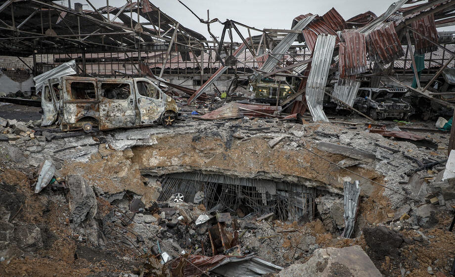 Niland: Ubijanje Mariupolja jeziva poruka svima koji se usprotive Putinovom “ruskom svetu” 1