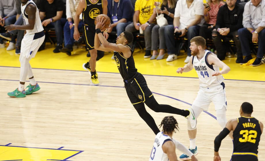 NBA: Golden Stejt poveo u finalnoj seriji protiv Dalasa 1