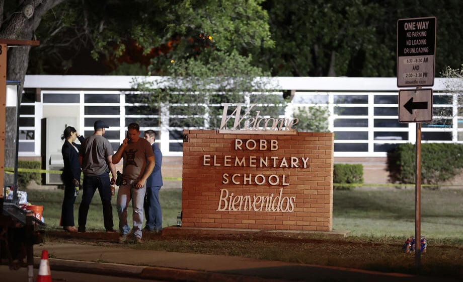 "Umazala sam se krvlju drugarice i pravila mrtva": Devojčica koja je preživela masakr u Juvaldeu svedočila o napadu 1