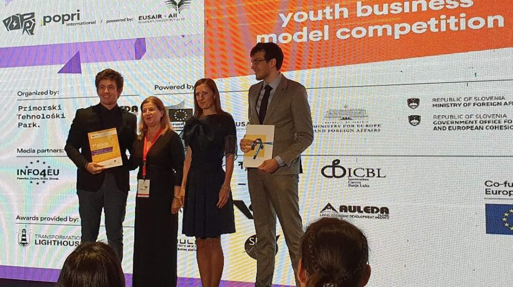 Studentski tim PMF-a osvojio prvo mesto za projelat LARA 1