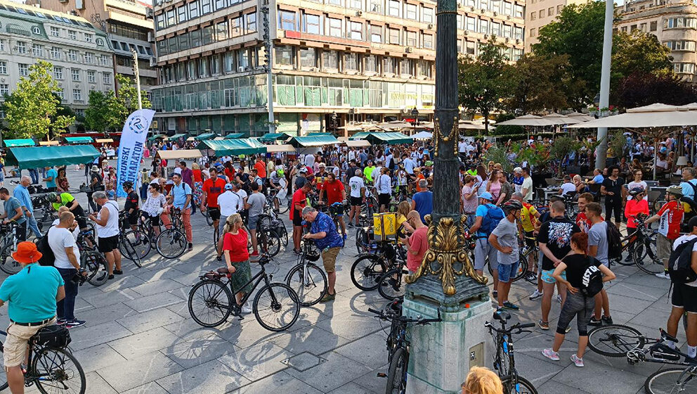 Međunarodni dan bicikla u Beogradu obeležen grupnom vožnjom građana trasom od 11 kilometara 1