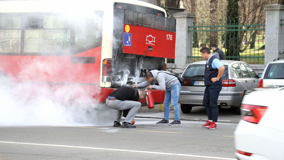 zapaljen autobus gsp foto Miroslav Dragojevic
