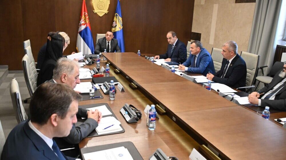 Vulin: Svi oni koji su sa teritorije Srbije slali pretnje o postavljenim bombama su identifikovani i procesuirani 1