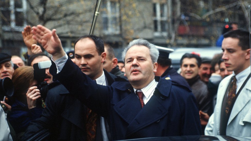Srbija, politika, devedesete: Beogradski krug, grupa intelektualaca koja se borila za drugačiju Srbiju 2 Kruševac, 1992. godine