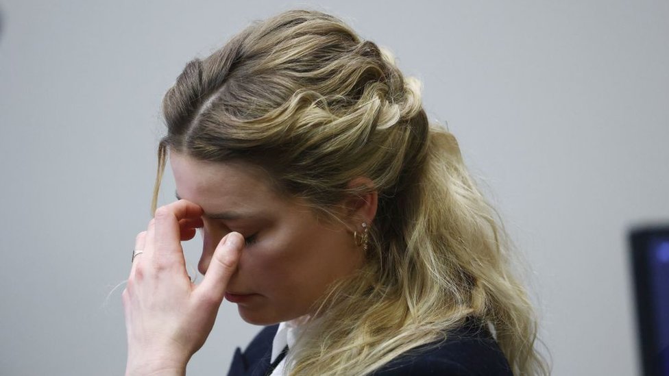 Suđenje Džoni Dep i Amber Herd: Deset momenata koji su obeležili suđenje 2 Amber Heard reacts to an audio recording played in court