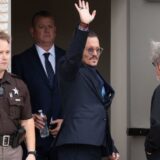 Suđenje Džoni Dep i Amber Herd: Kako je glumac isti slučaj dobio u Americi a izgubio u Britaniji i koliko jedan drugom treba da plate 3