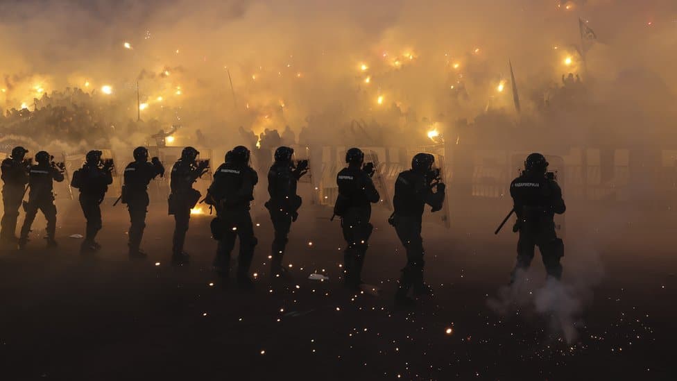 Košarka i plejof ABA lige: „Mnogi bi platili samo da ne sude derbi" - kako je biti sportski sudija u Srbiji 3 Navijači