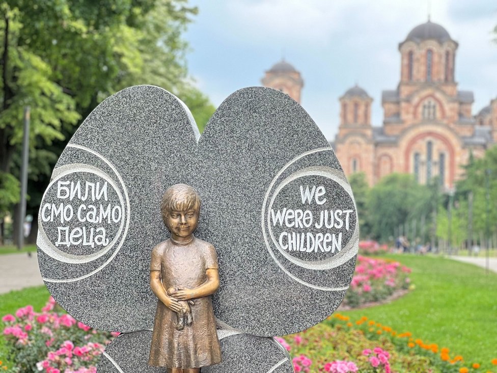 Spomenik nastradaloj deci u Tašmajdanskom parku