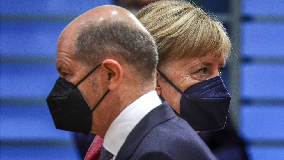 Olaf Šolc i Angela Merkel