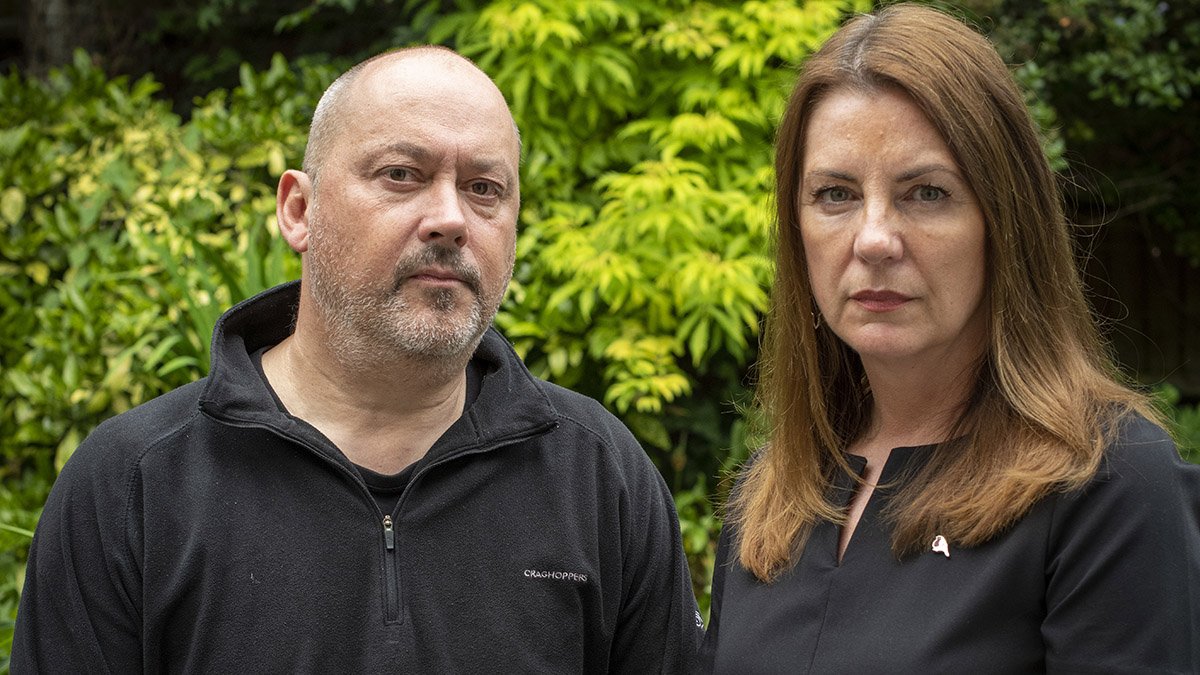 Društvene mreže i mladi: Ubistvo trinaestogodišnjeg Olija Stivensa 5 Stjuart i Amanda Stivens