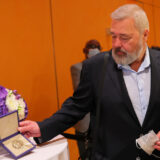 Rusija i Ukajina: Ruski novinar prodaje Nobelovu nagradu za 103 miliona dolara, a novac je namenio ukrajinskim izbeglicama 4