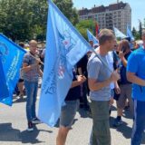 Srbija, protesti, privreda: Radnici fabrike Fijat blokirali autoput u Beogradu, najavljen sastanak sa Vučićem 8